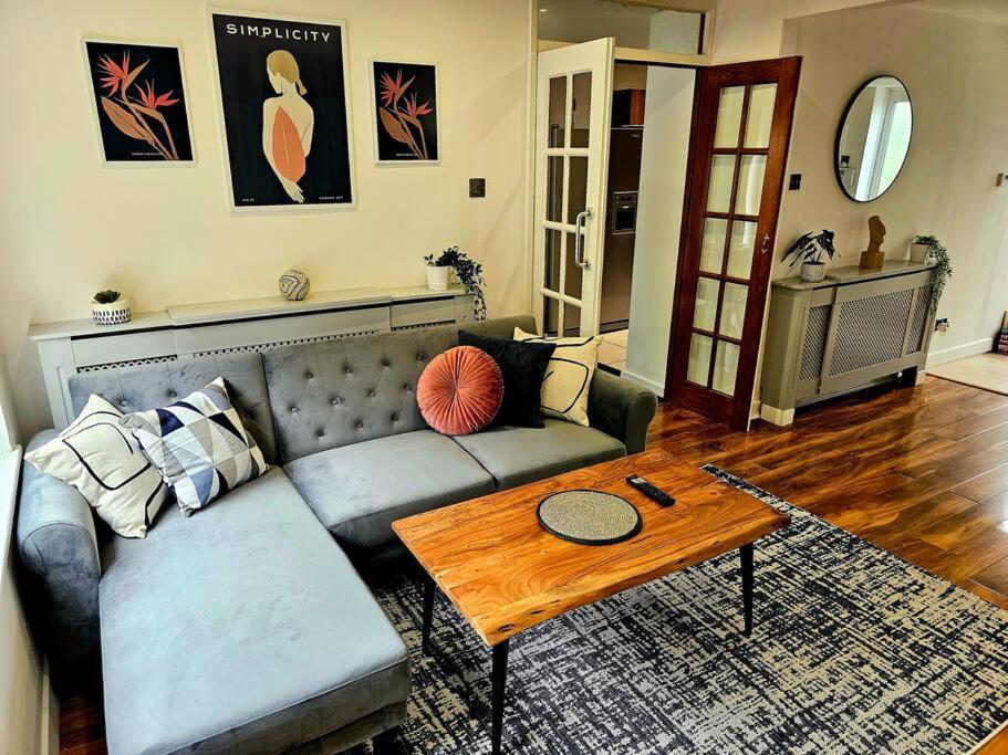 Homebird Property - Buckton House 리즈 외부 사진